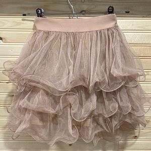 Forever 21. Pink tulle skirt/tutu. Size small.